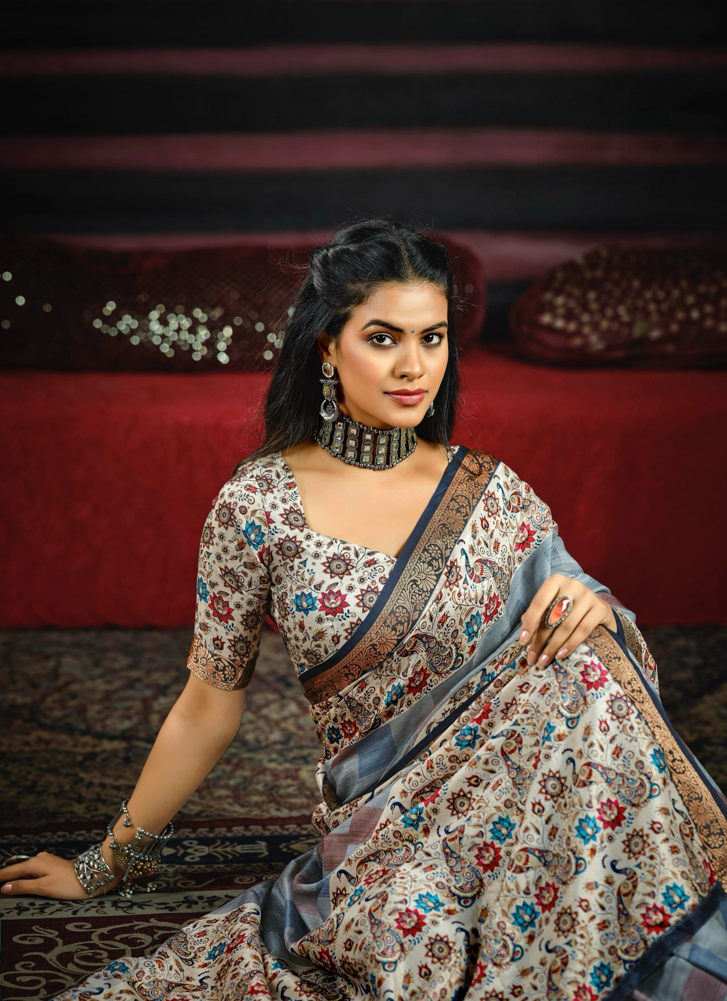 Timeless Grey Saree with Subtle Multicolor Checks, Adorned with Floral and Paisley Motif Border, Perfect for Festive and Party Occasions