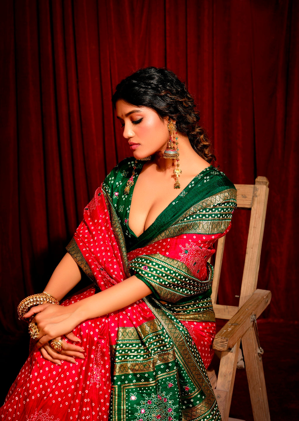 Exclusive Red with Dark Green Combination Pure Crush Patola Silk Designer Look Saree with Mirror and Zari Work