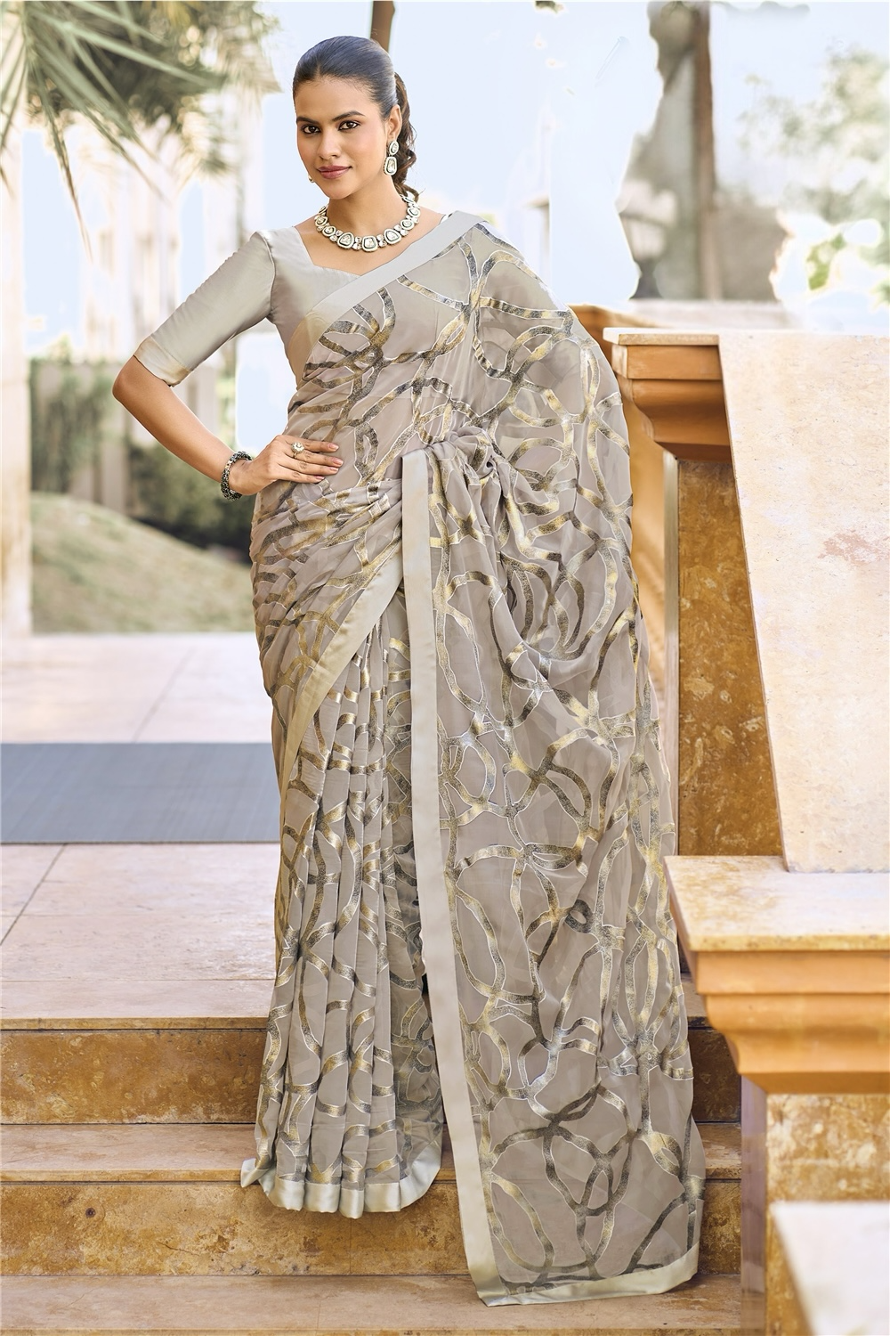 Elegant Grey Abstract Metallic Pure Brasso Saree with Solid Border – Stylish Party & Office Wear Saree with Matching Designer Blouse Piece